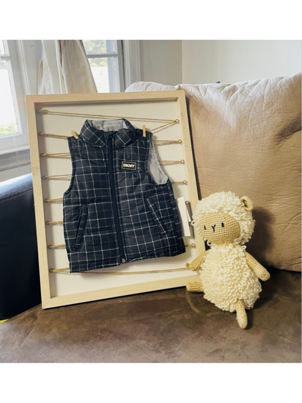 Boys DKNY Plaid Puffer Vest 2T Black White NWT